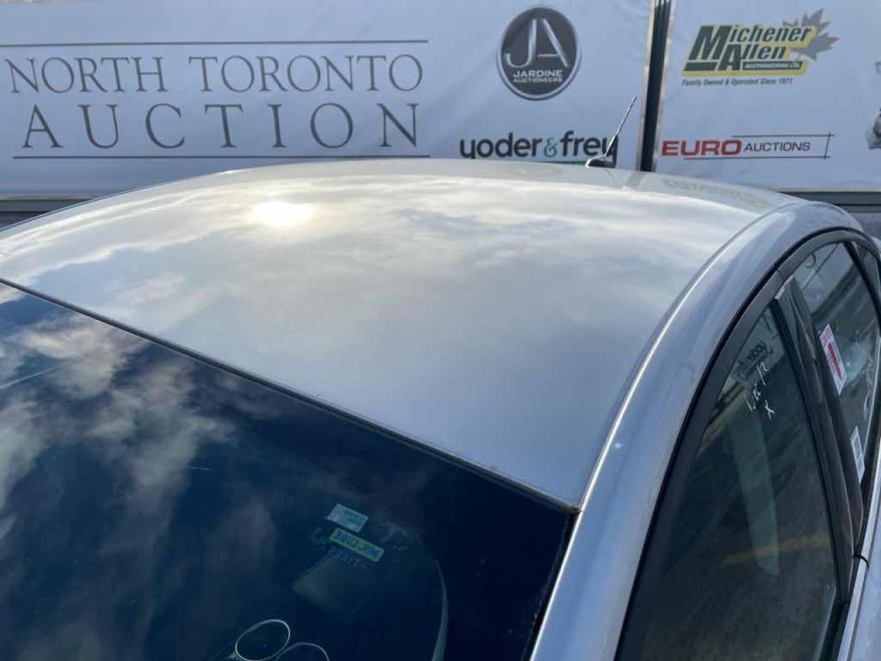 2013 Ford Fusion SE Hybrid - Photo #16