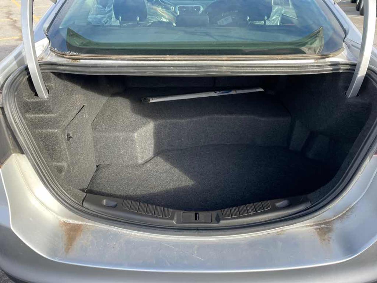 2013 Ford Fusion SE Hybrid Photo