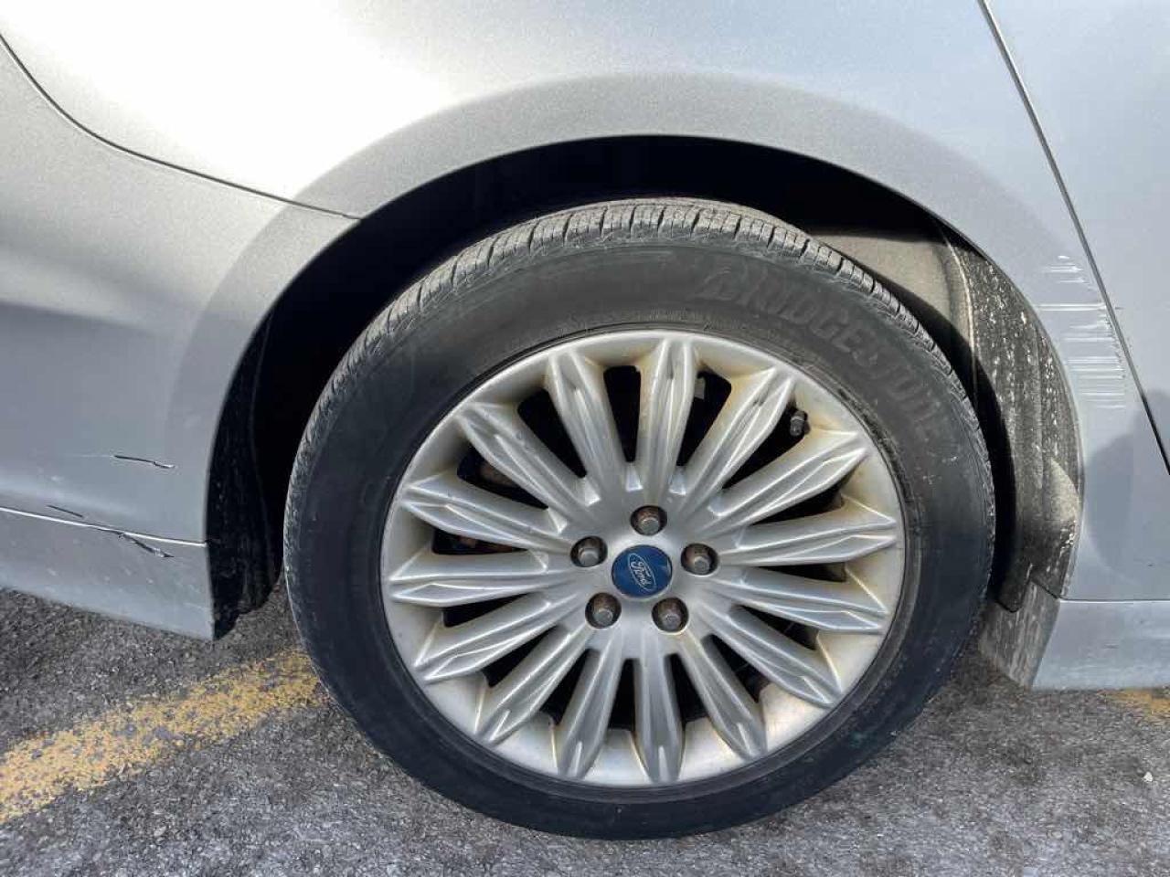 2013 Ford Fusion SE Hybrid - Photo #20