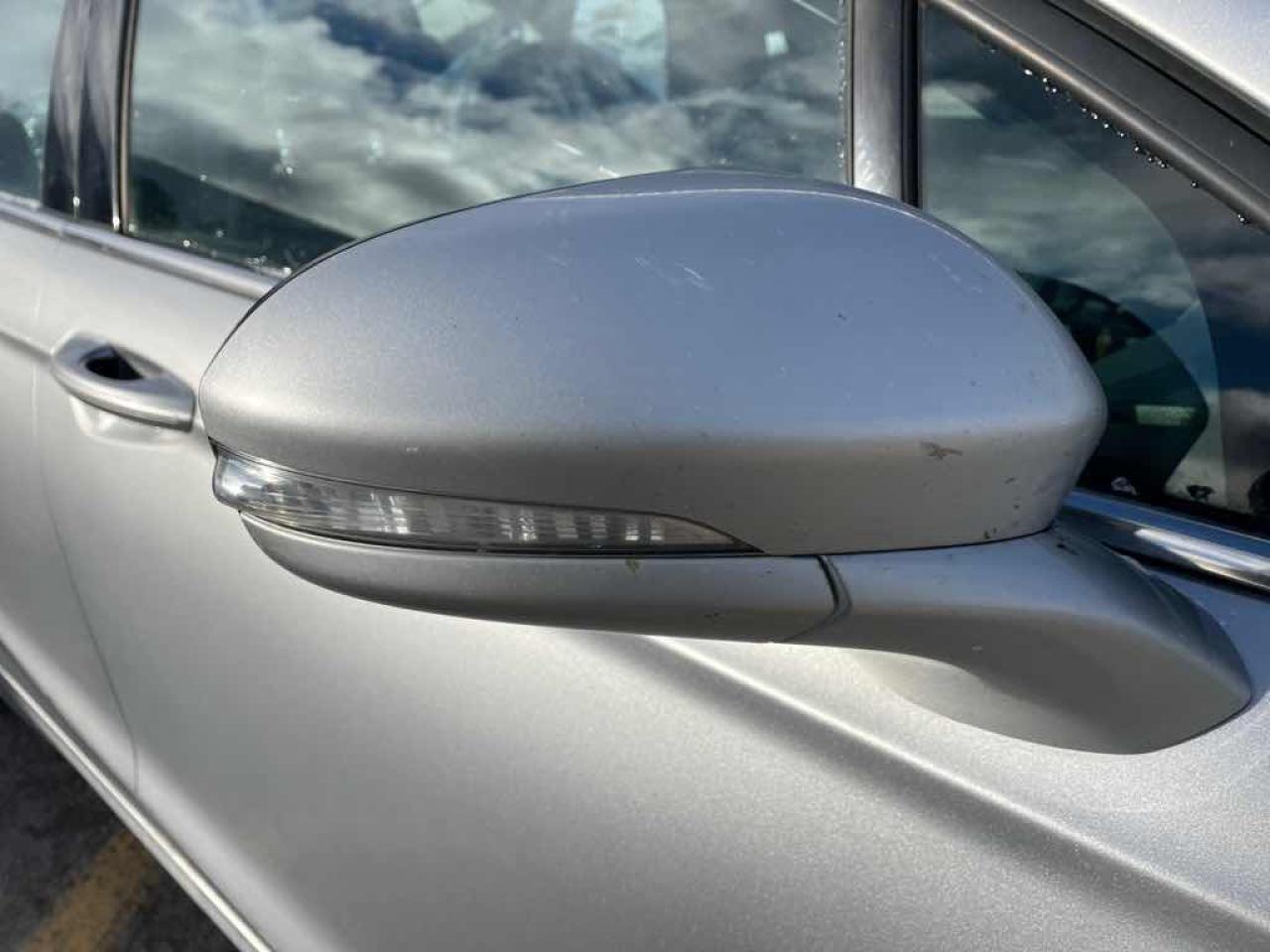 2013 Ford Fusion SE Hybrid - Photo #23