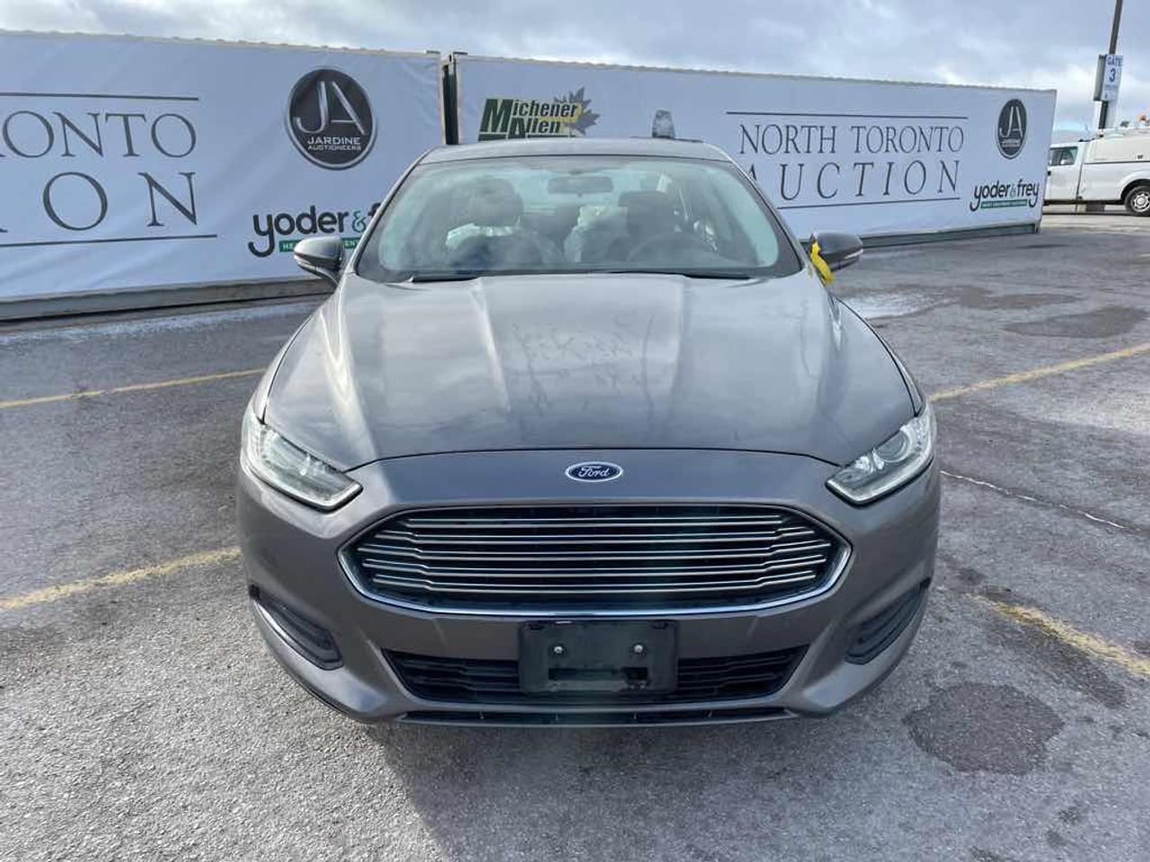 2013 Ford Fusion SE Hybrid Photo
