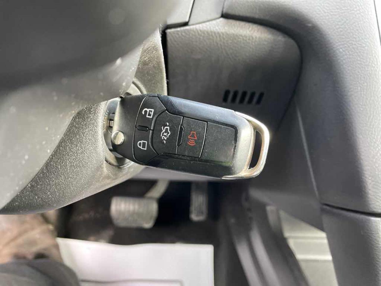 2013 Ford Fusion SE Hybrid - Photo #11