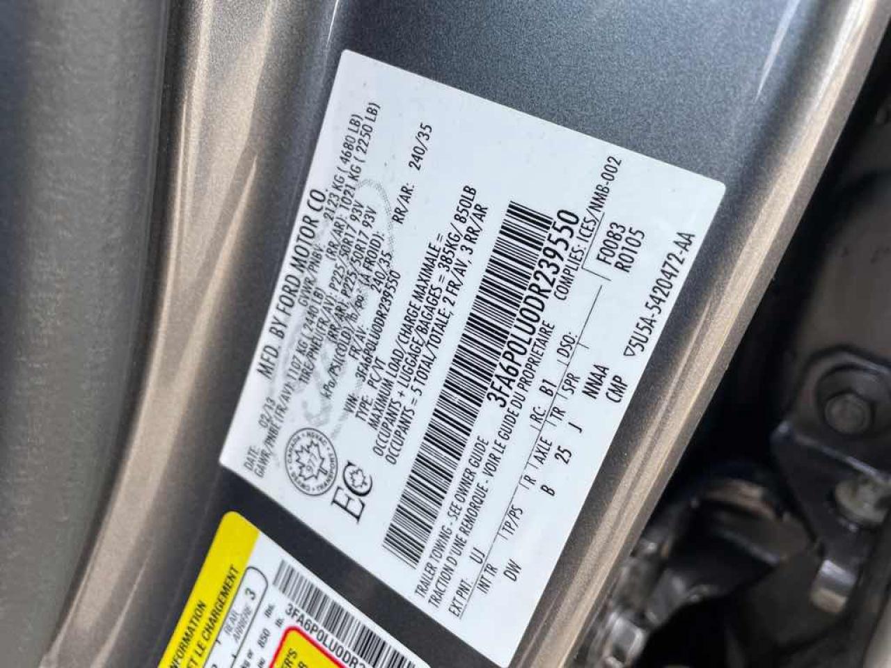 2013 Ford Fusion SE Hybrid - Photo #13