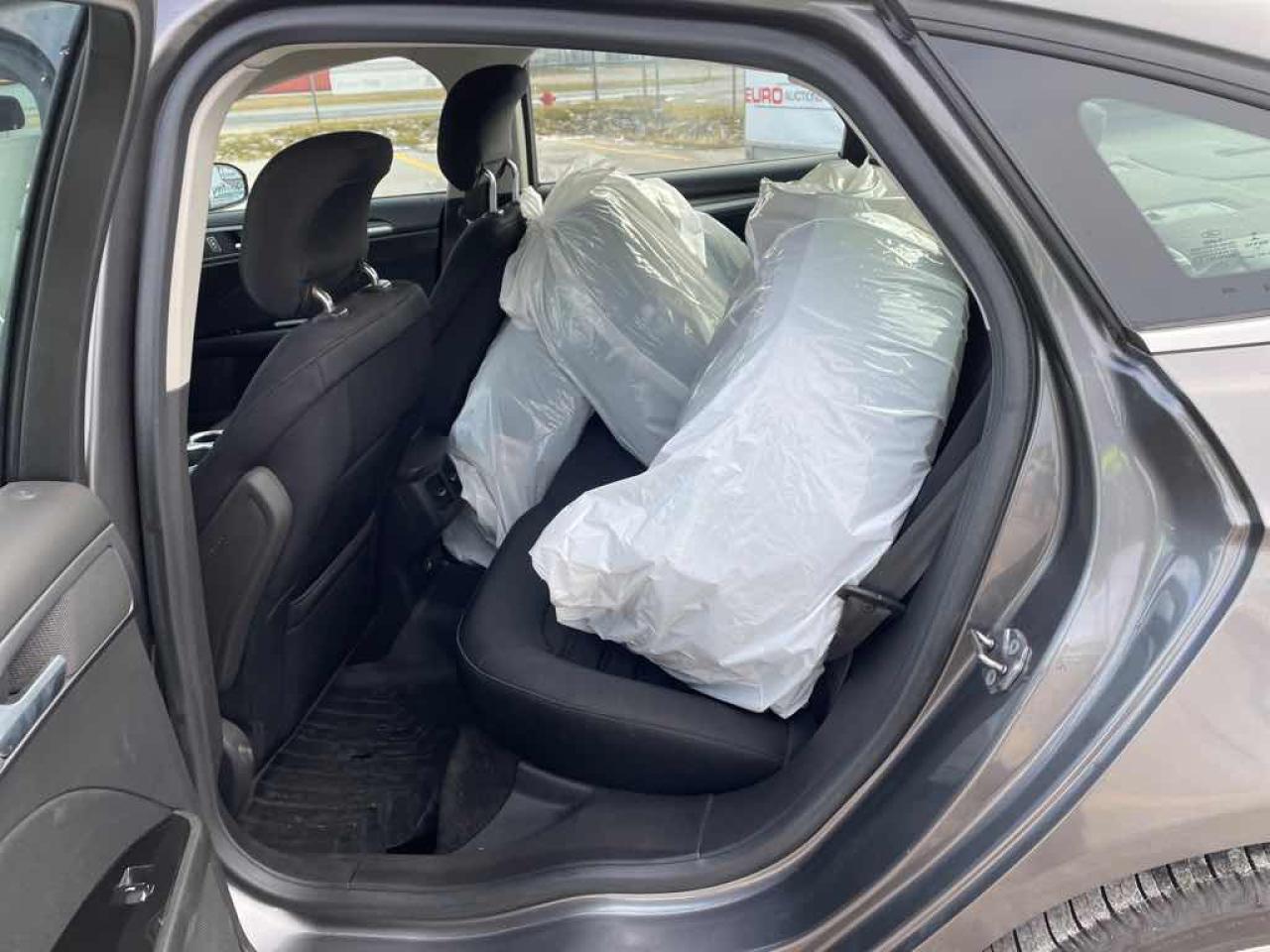 2013 Ford Fusion SE Hybrid - Photo #12