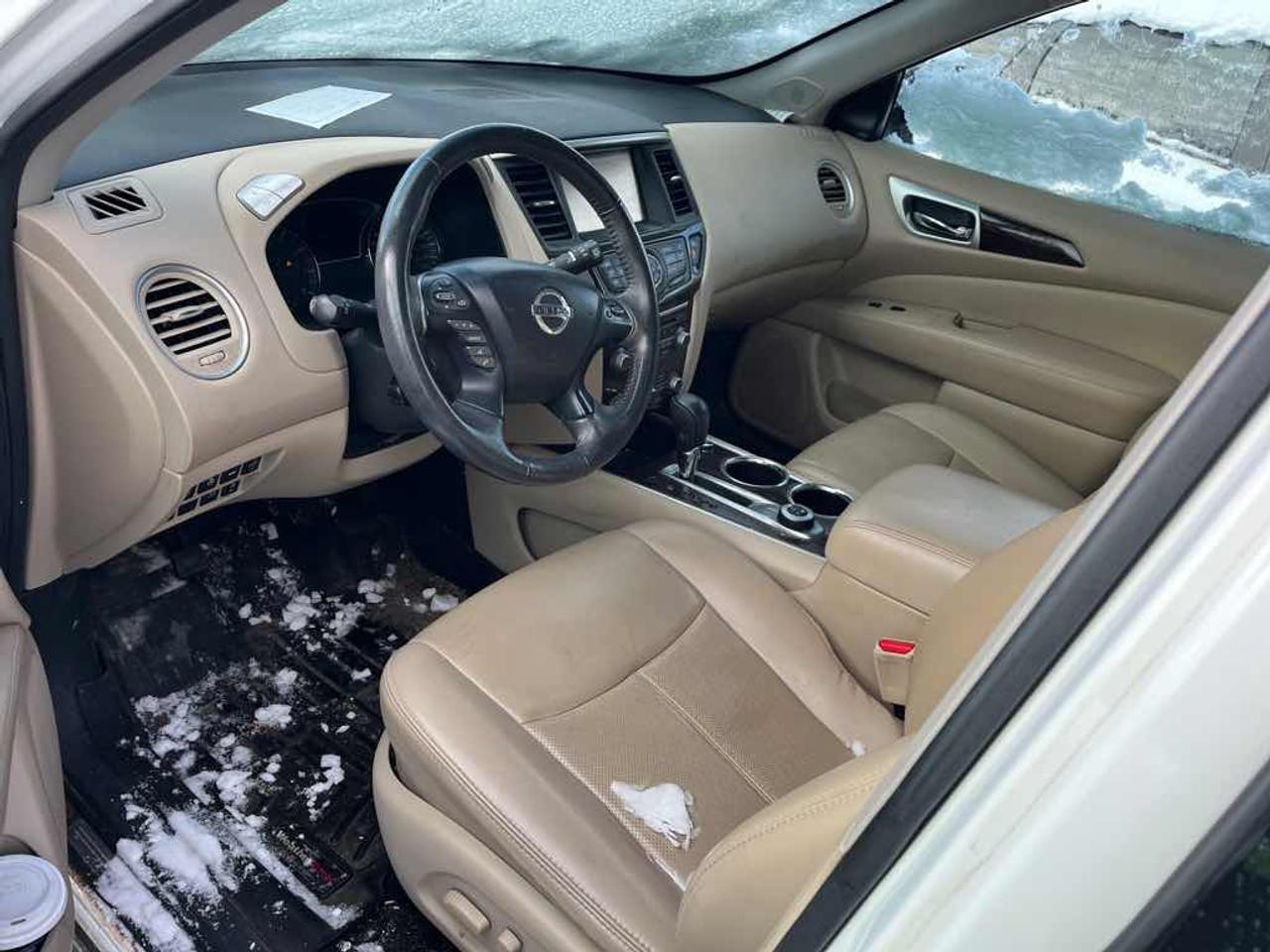 2016 Nissan Pathfinder  Photo