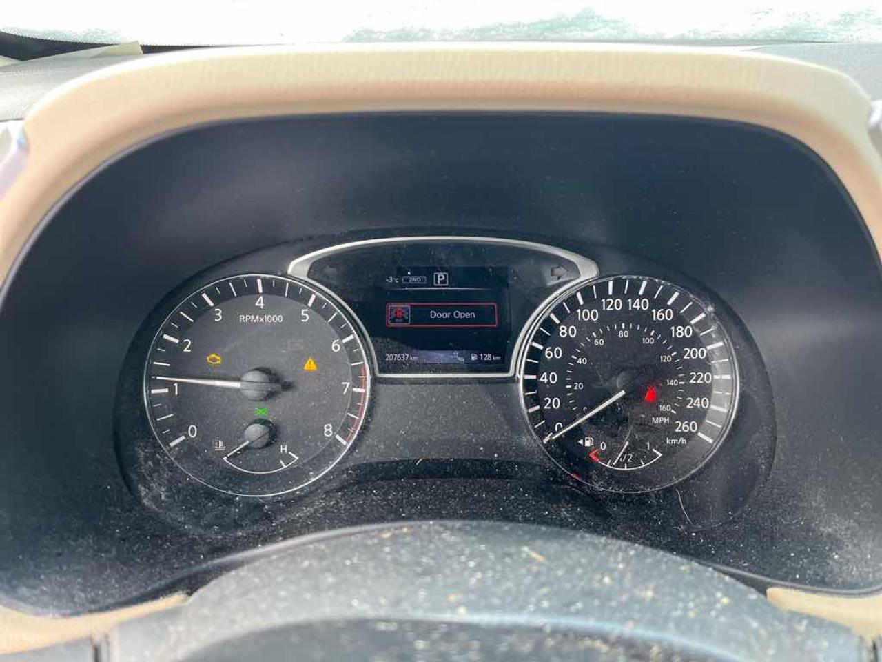 2016 Nissan Pathfinder  Photo