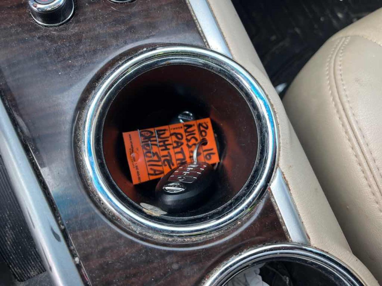 2016 Nissan Pathfinder  Photo