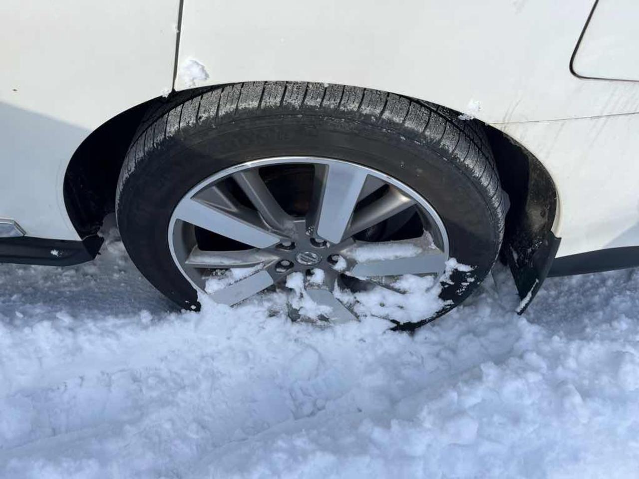 2016 Nissan Pathfinder  Photo