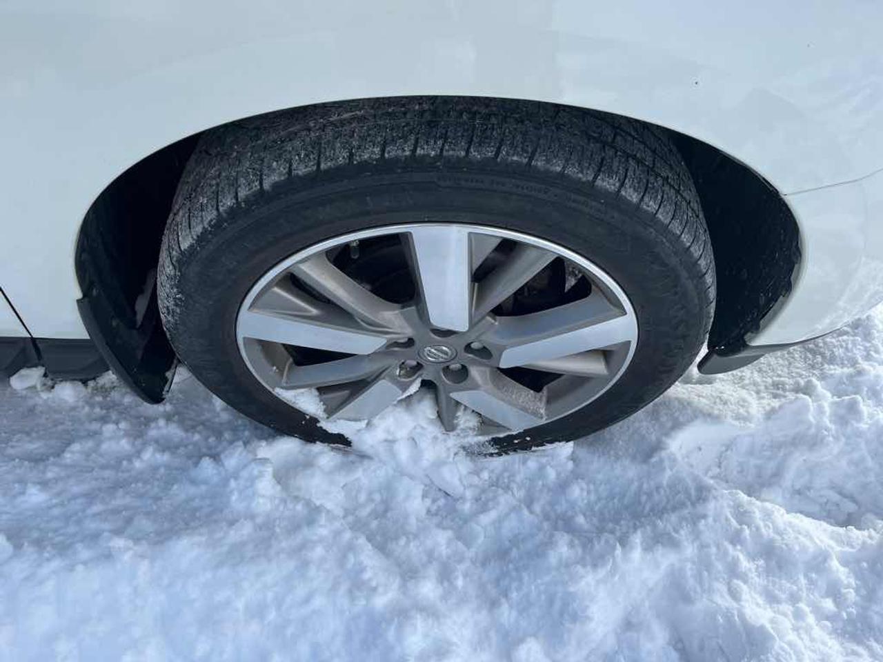 2016 Nissan Pathfinder  Photo