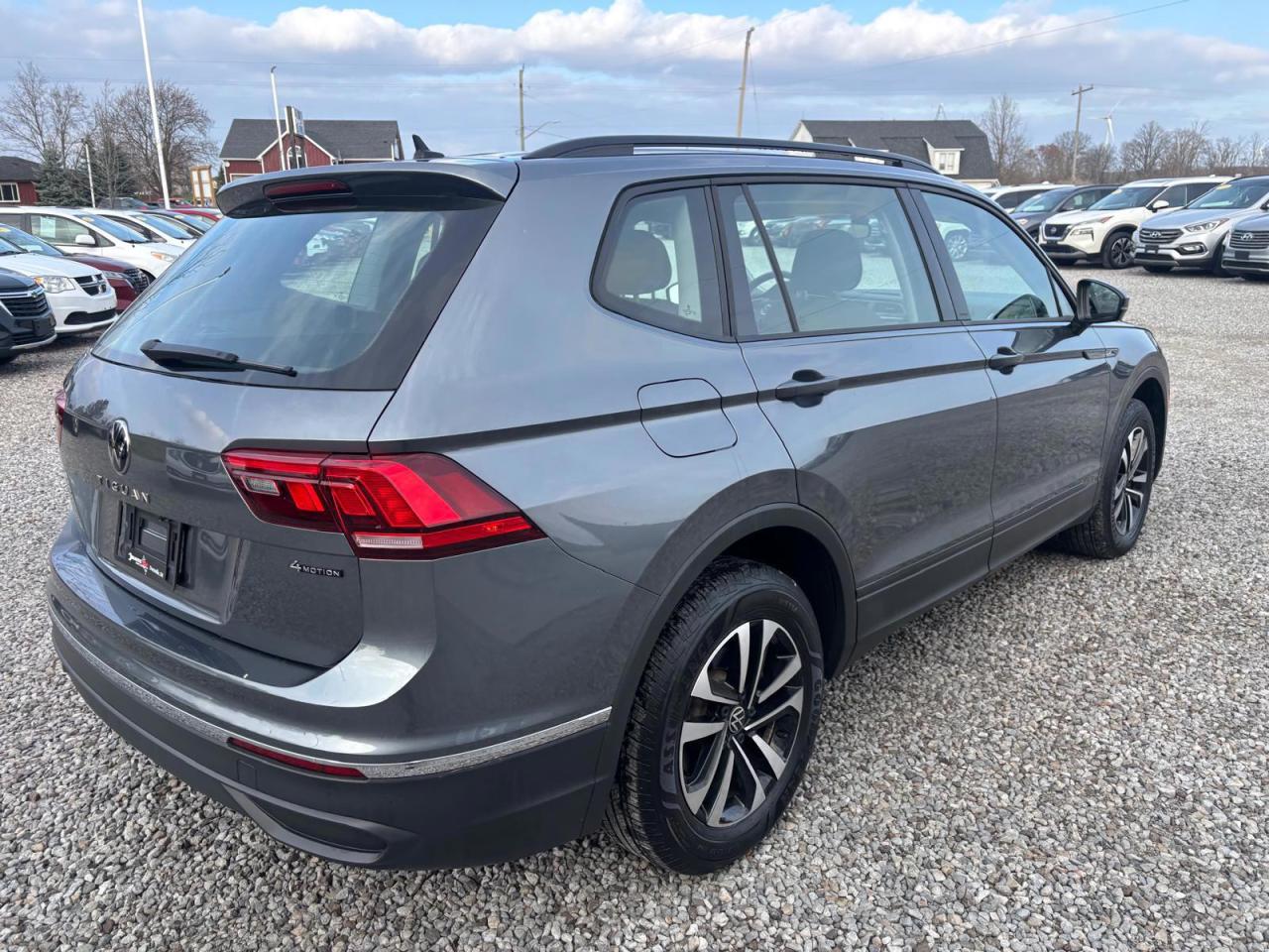 2023 Volkswagen Tiguan Trendline ~FACTORY WARRANTY!~ Photo4