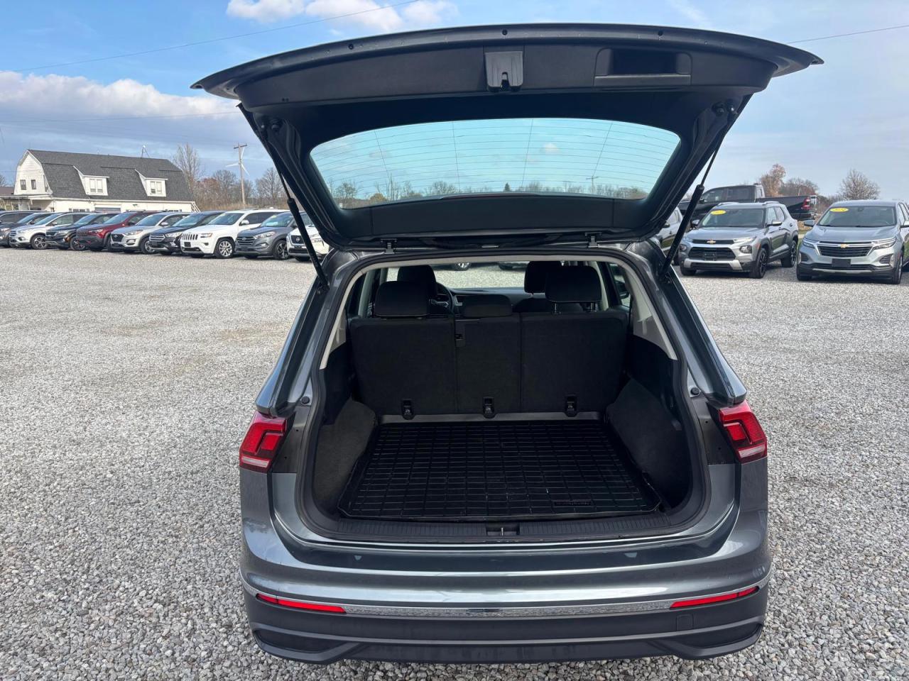 2023 Volkswagen Tiguan Trendline ~FACTORY WARRANTY!~ Photo