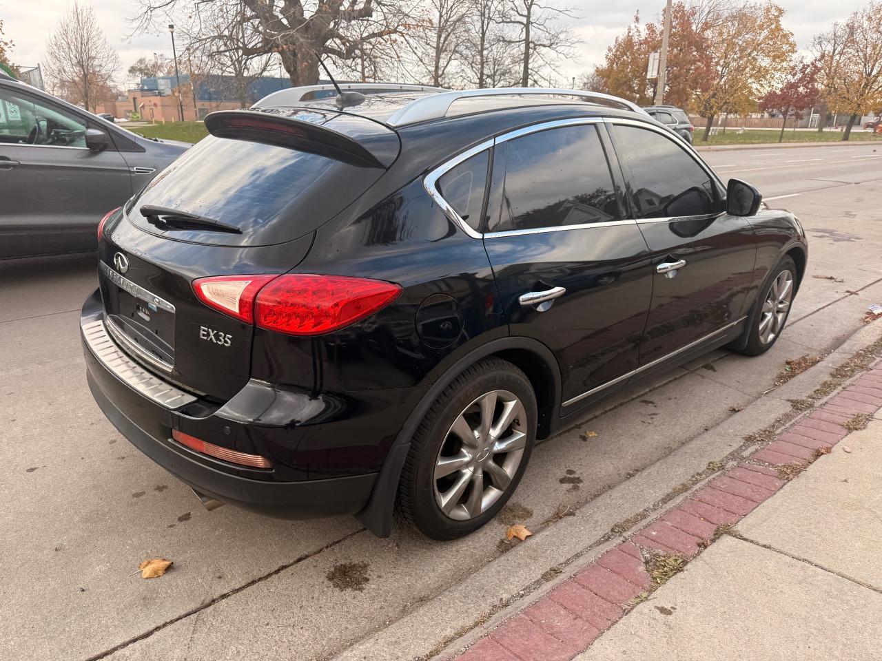 2010 Infiniti EX35 AWD 4dr Journey - Photo #10