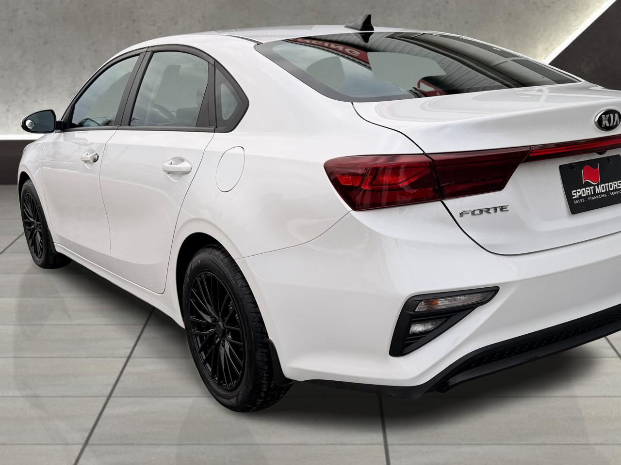 2021 Kia Forte LX+New Tires+Brakes+ApplePlay+CLEAN CARFAX Photo37