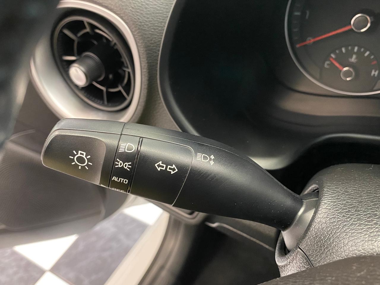 2021 Kia Forte LX+New Tires+Brakes+ApplePlay+CLEAN CARFAX Photo44