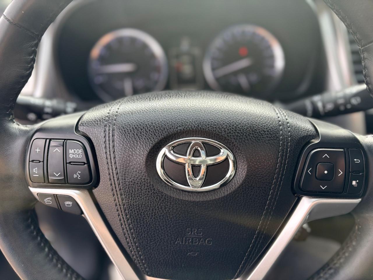 2015 Toyota Highlander LIMITED,7 PASSENGERS,PANO ROOF,SAFETY+WARRANTY INC Photo