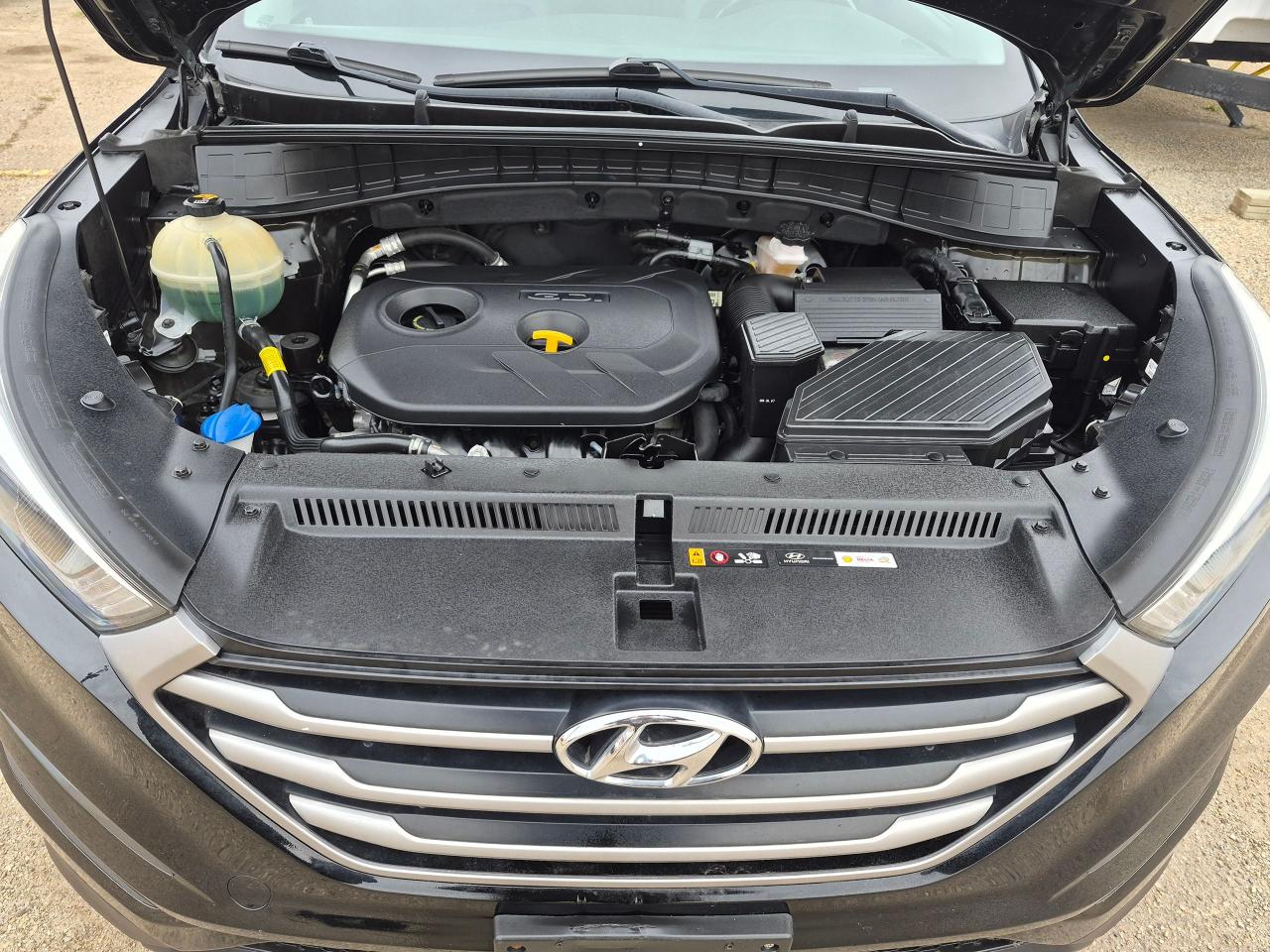 2018 Hyundai Tucson 2.0L SE AWD, Leather, Pano Roof, BU Cam, Htd Steer - Photo #5