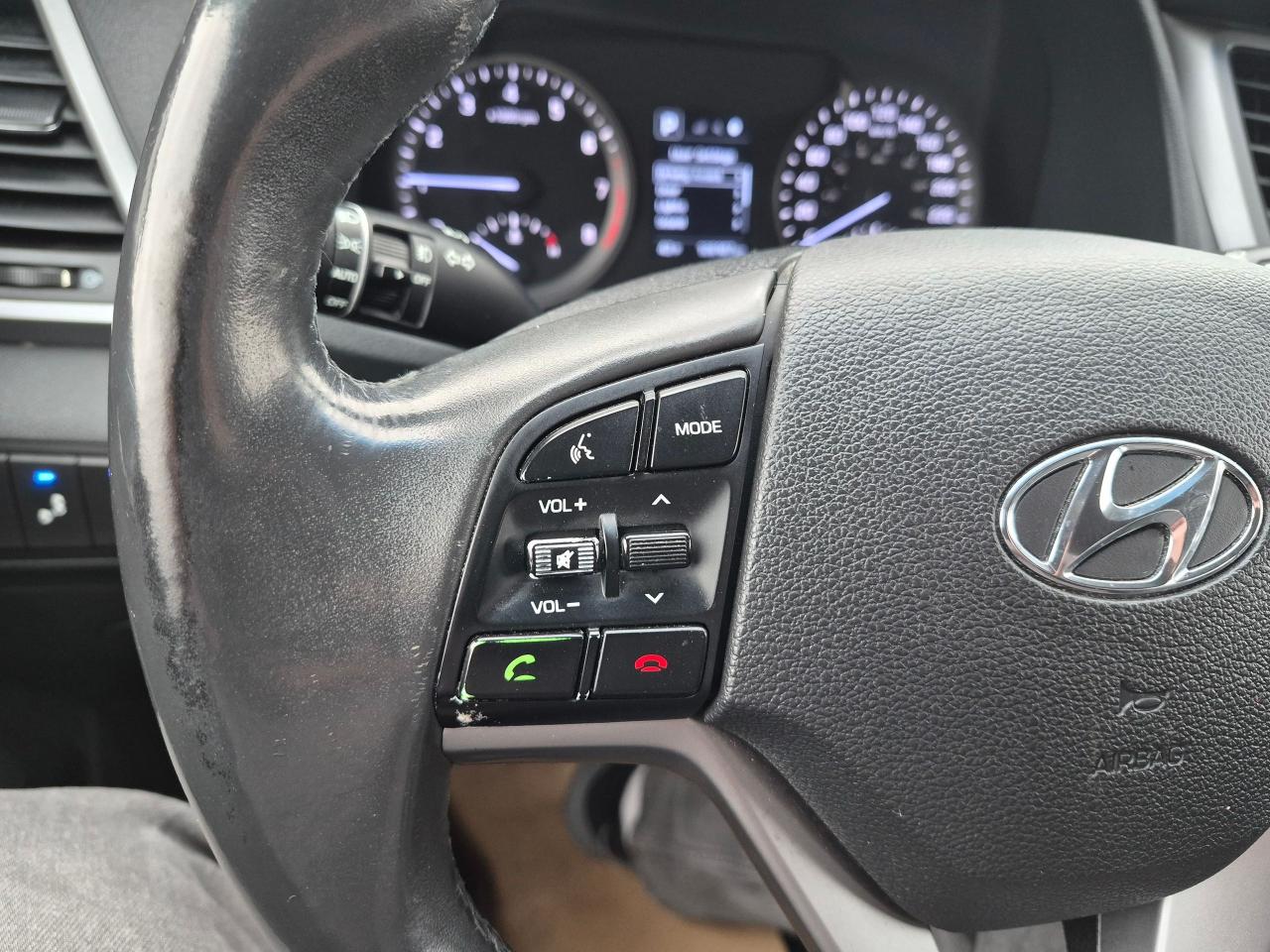 2018 Hyundai Tucson 2.0L SE AWD, Leather, Pano Roof, BU Cam, Htd Steer - Photo #12