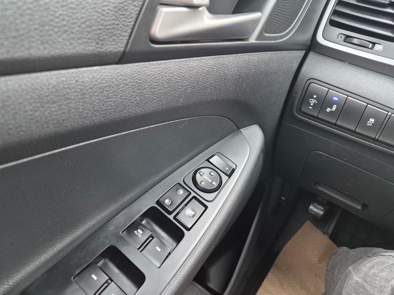 2018 Hyundai Tucson 2.0L SE AWD, Leather, Pano Roof, BU Cam, Htd Steer - Photo #22