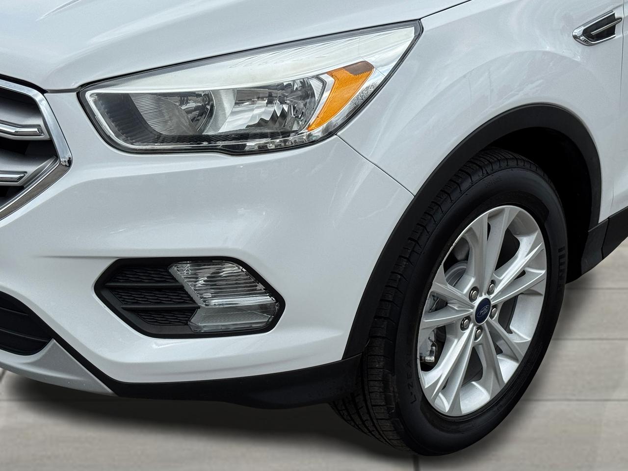 2017 Ford Escape SE+Camera+Bluetooth+New Brakes+A/C Photo