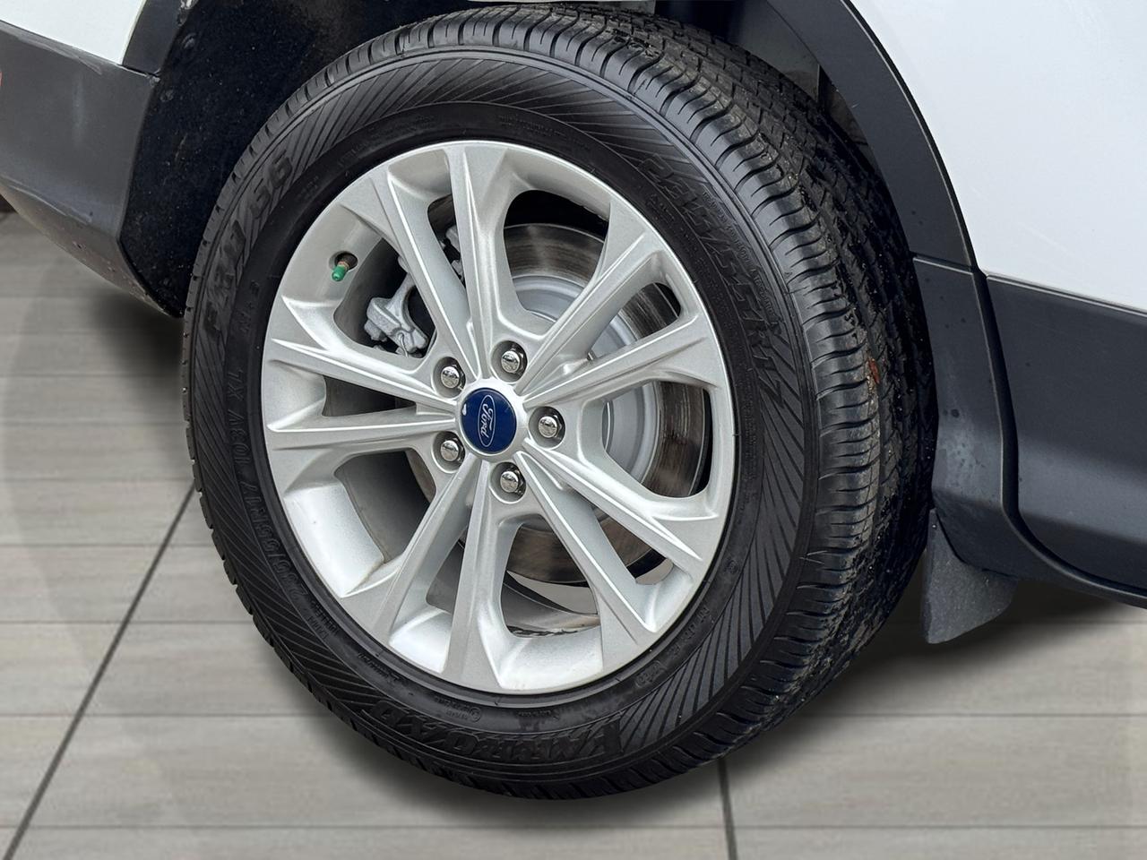 2017 Ford Escape SE+Camera+Bluetooth+New Brakes+A/C Photo