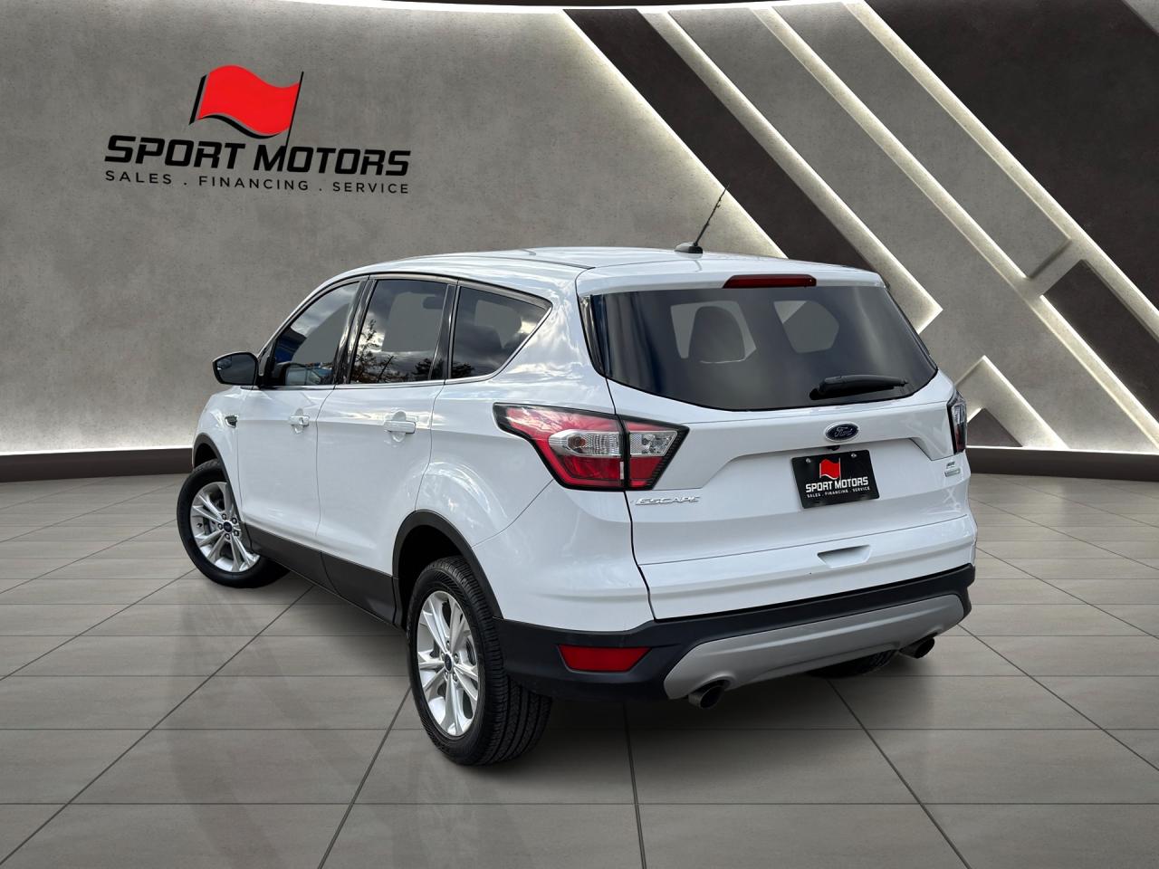 2017 Ford Escape SE+Camera+Bluetooth+New Brakes+A/C Photo13