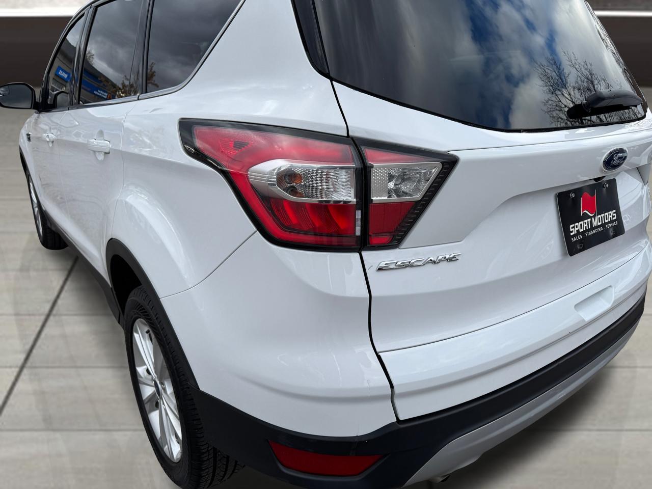 2017 Ford Escape SE+Camera+Bluetooth+New Brakes+A/C Photo86