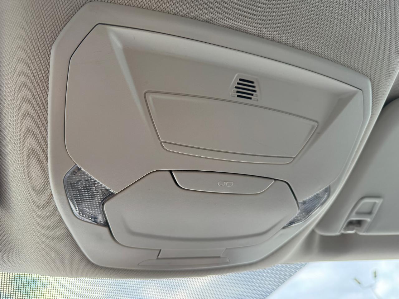 2017 Ford Escape SE+Camera+Bluetooth+New Brakes+A/C Photo43