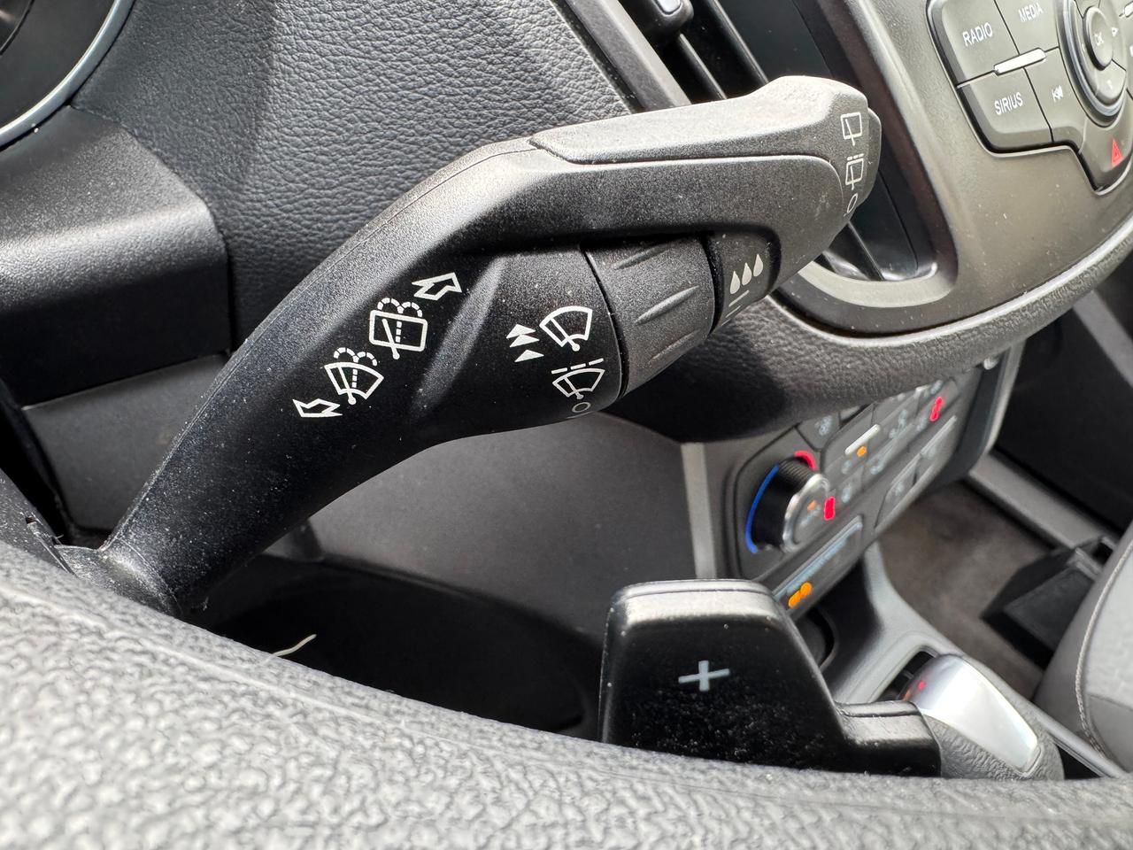 2017 Ford Escape SE+Camera+Bluetooth+New Brakes+A/C Photo