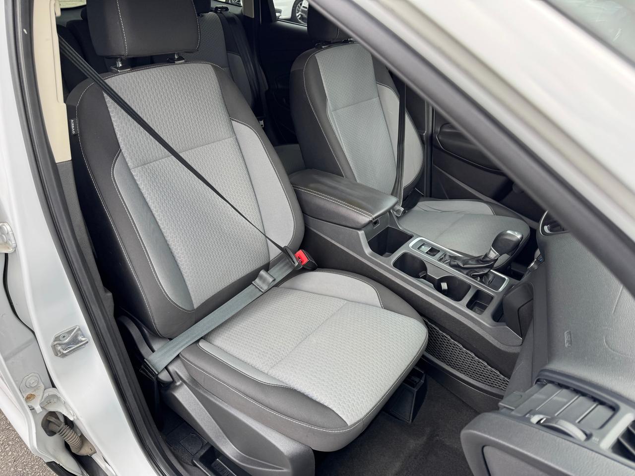 2017 Ford Escape SE+Camera+Bluetooth+New Brakes+A/C Photo