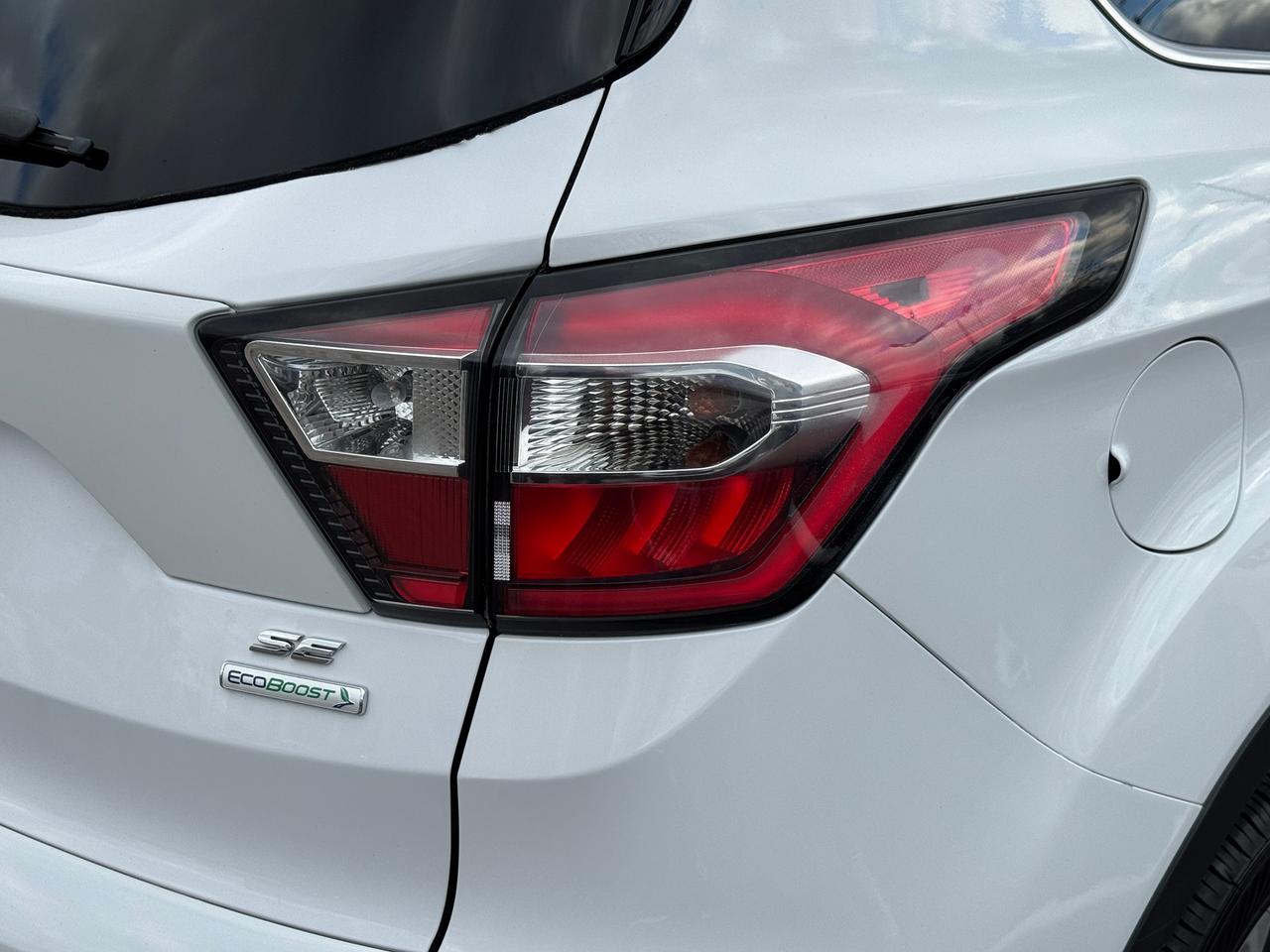 2017 Ford Escape SE+Camera+Bluetooth+New Brakes+A/C Photo