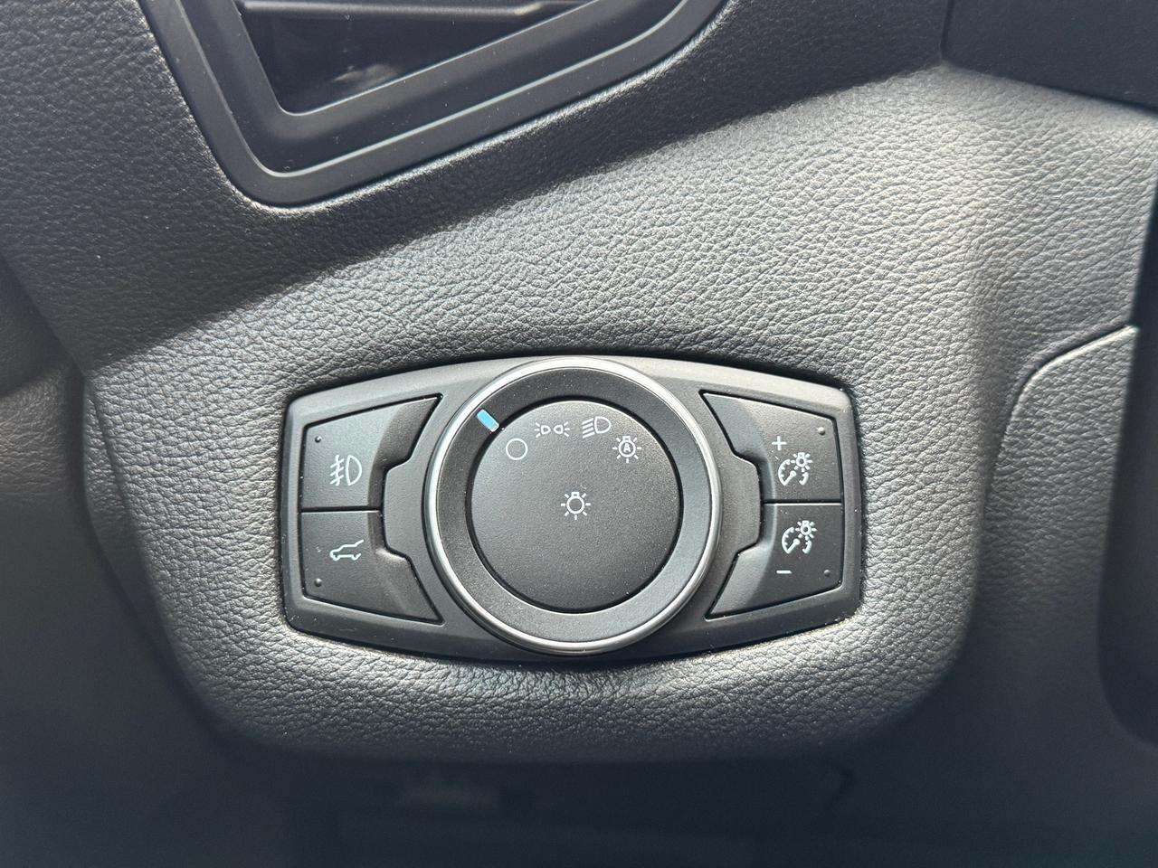 2017 Ford Escape SE+Camera+Bluetooth+New Brakes+A/C Photo