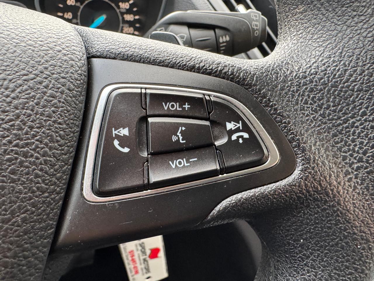 2017 Ford Escape SE+Camera+Bluetooth+New Brakes+A/C Photo35