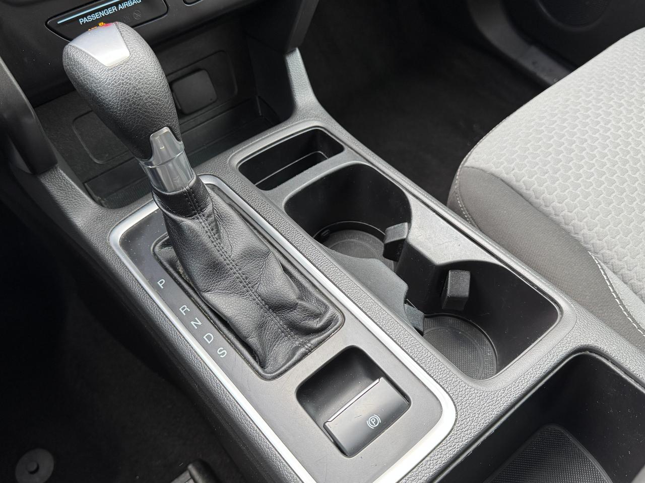 2017 Ford Escape SE+Camera+Bluetooth+New Brakes+A/C Photo27