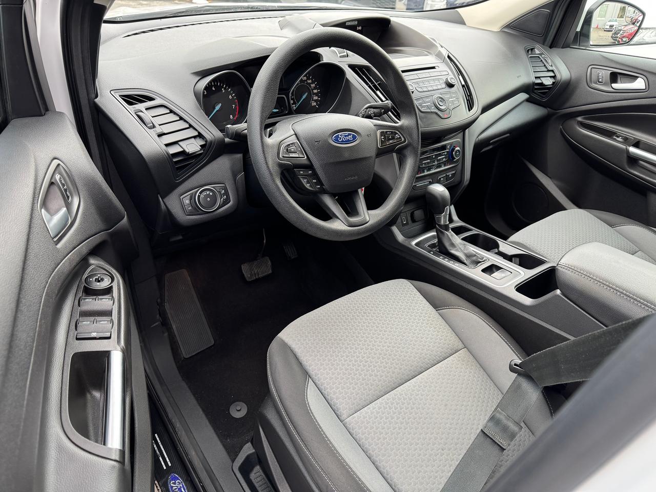 2017 Ford Escape SE+Camera+Bluetooth+New Brakes+A/C Photo