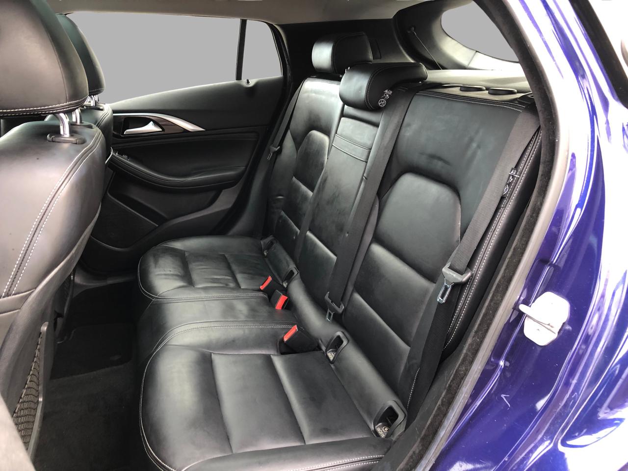 2017 Infiniti QX30 QX30 / LTHR / B.CAM / NAV / MOONROOF / H.SEATS Photo9