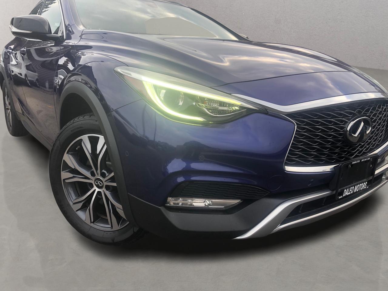 2017 Infiniti QX30 QX30 / LTHR / B.CAM / NAV / MOONROOF / H.SEATS Photo2