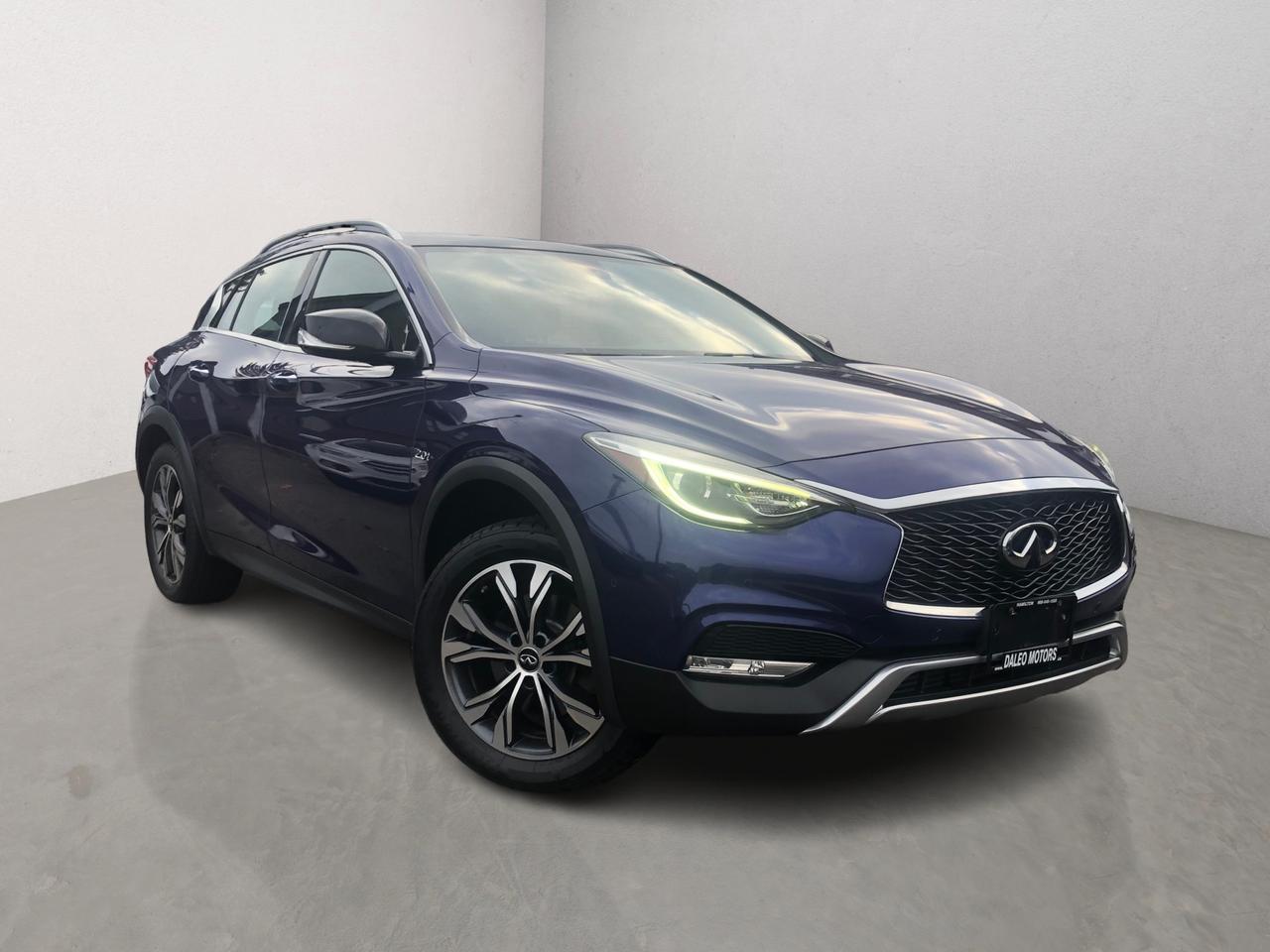 2017 Infiniti QX30 QX30 / LTHR / B.CAM / NAV / MOONROOF / H.SEATS Photo0