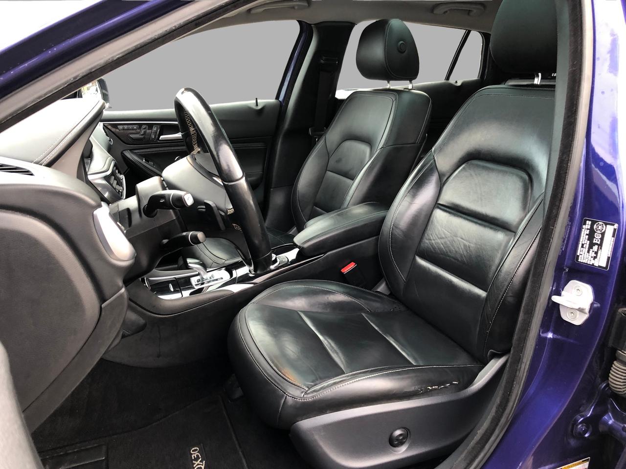 2017 Infiniti QX30 QX30 / LTHR / B.CAM / NAV / MOONROOF / H.SEATS Photo26