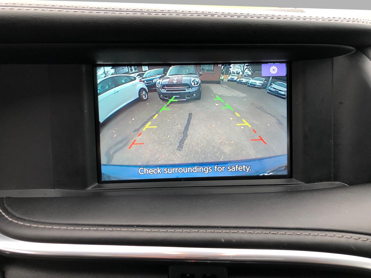 2017 Infiniti QX30 QX30 / LTHR / B.CAM / NAV / MOONROOF / H.SEATS Photo35