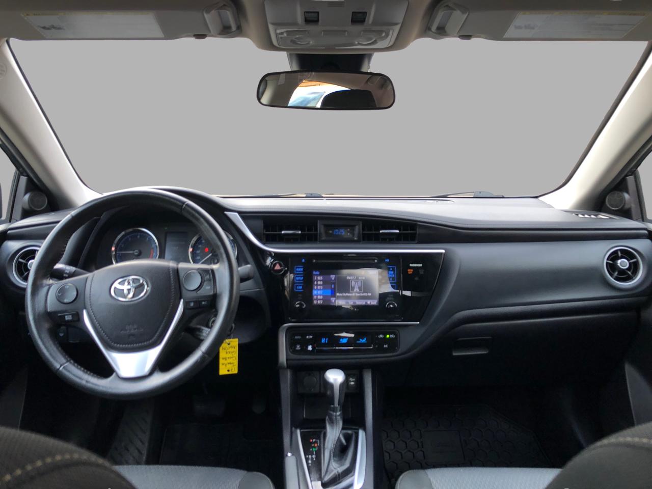 2017 Toyota Corolla LE / B.CAM / S.ROOF / MOONROOF Photo10