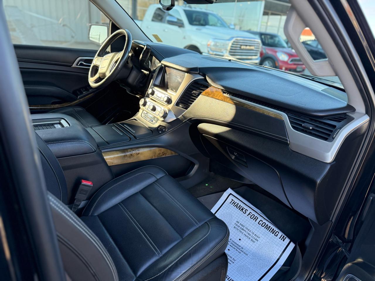 2017 GMC Yukon Denali - Photo #14