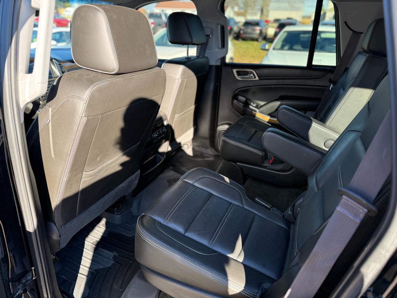 2017 GMC Yukon Denali - Photo #8