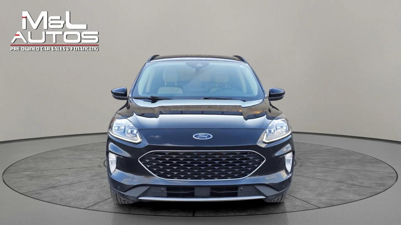 2020 Ford Escape TITANIUM HYBRID AWD - Photo #2