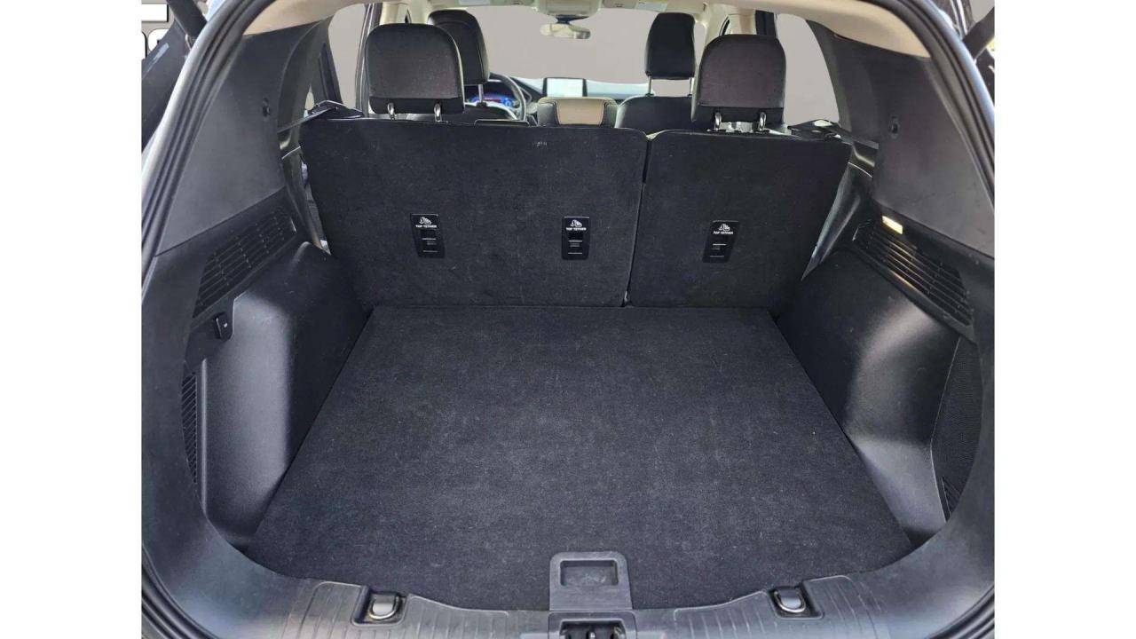 2020 Ford Escape TITANIUM HYBRID AWD - Photo #23