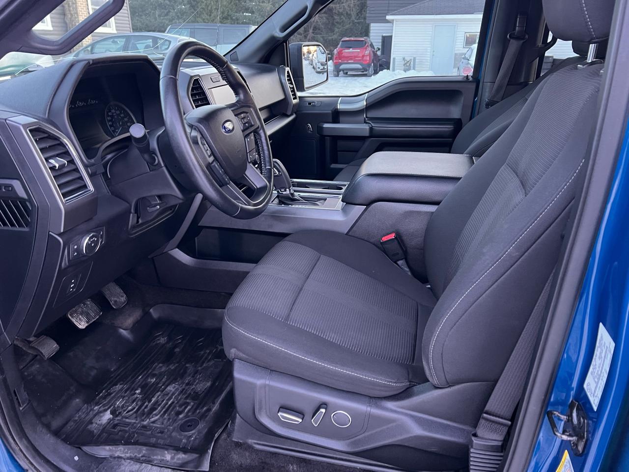 2017 Ford F-150 4WD SuperCrew 145" SPORT 5.0L V8 Photo