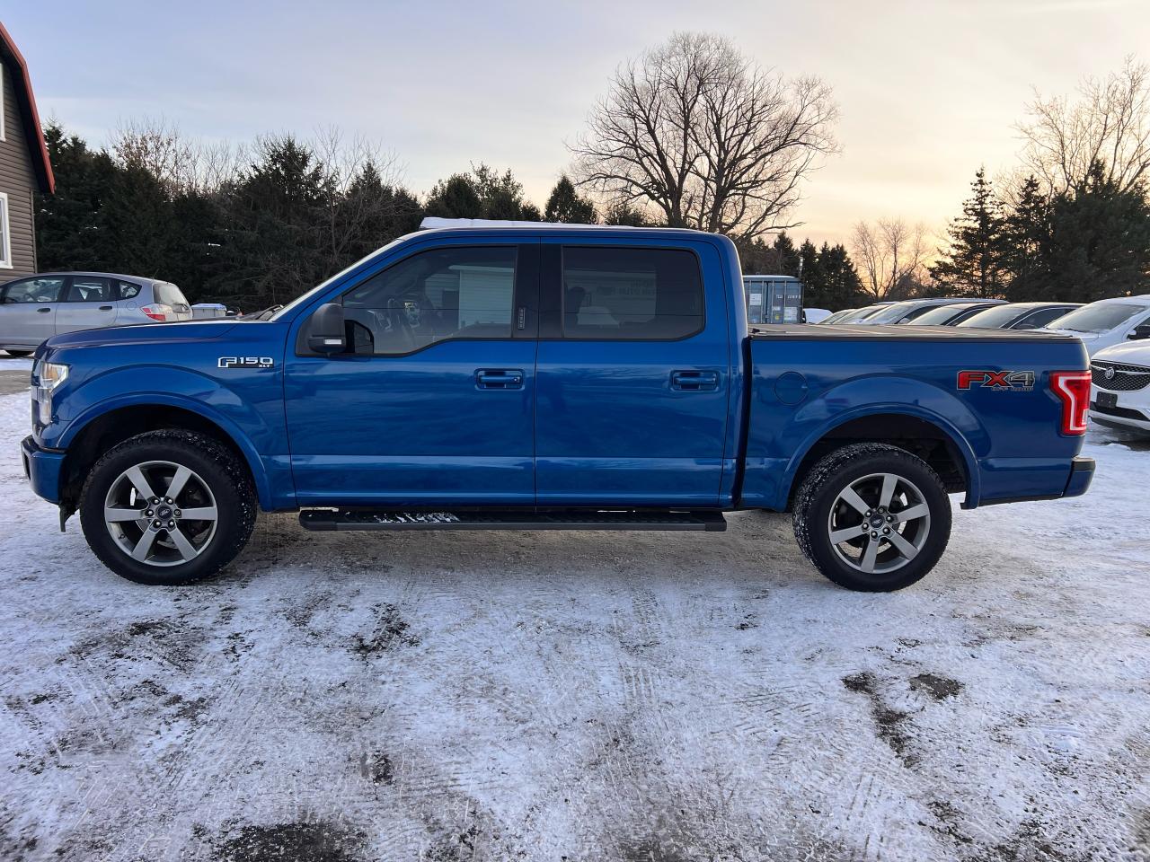 2017 Ford F-150 4WD SuperCrew 145" SPORT 5.0L V8 Photo