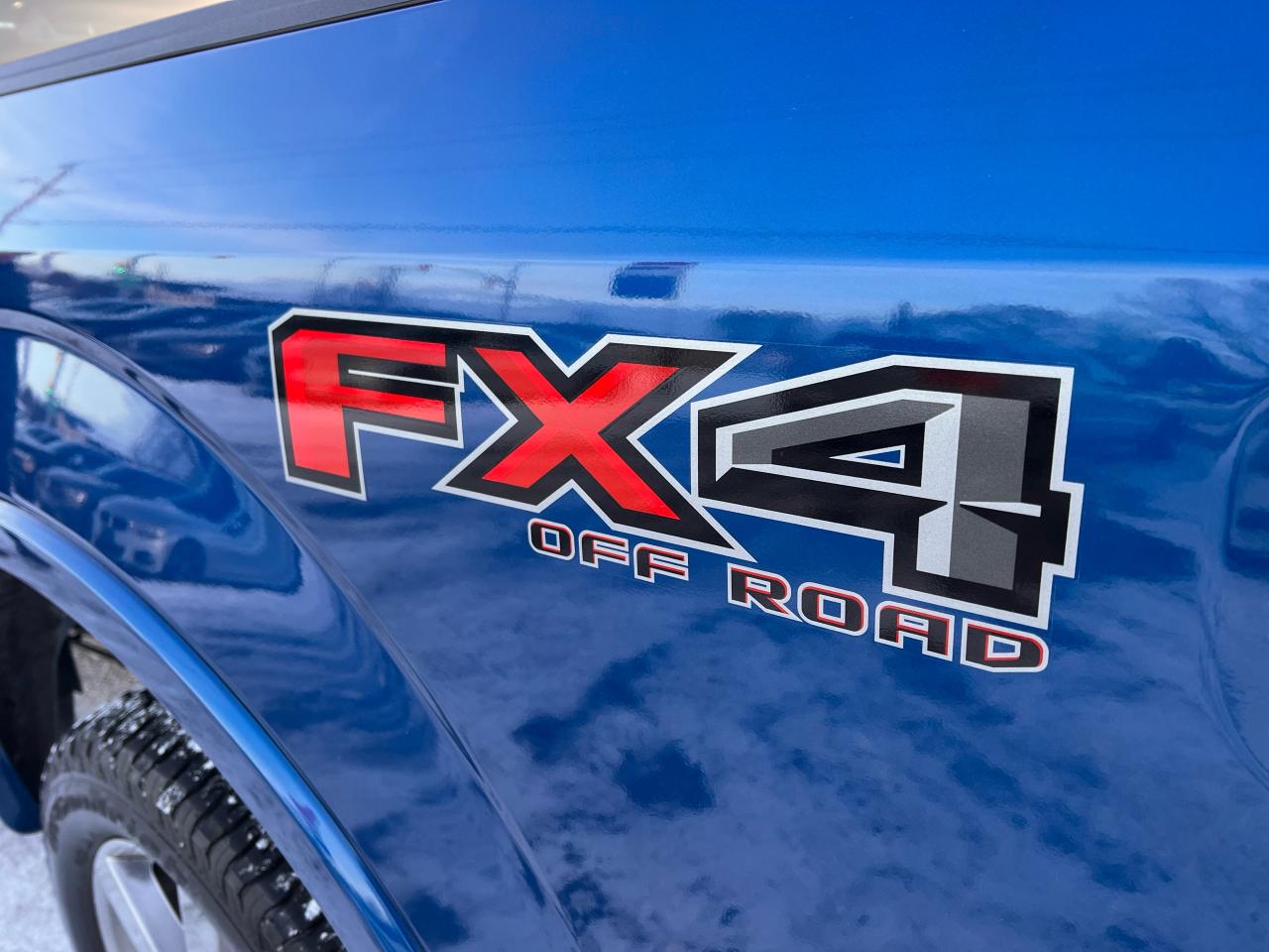 2017 Ford F-150 4WD SuperCrew 145" SPORT 5.0L V8 Photo