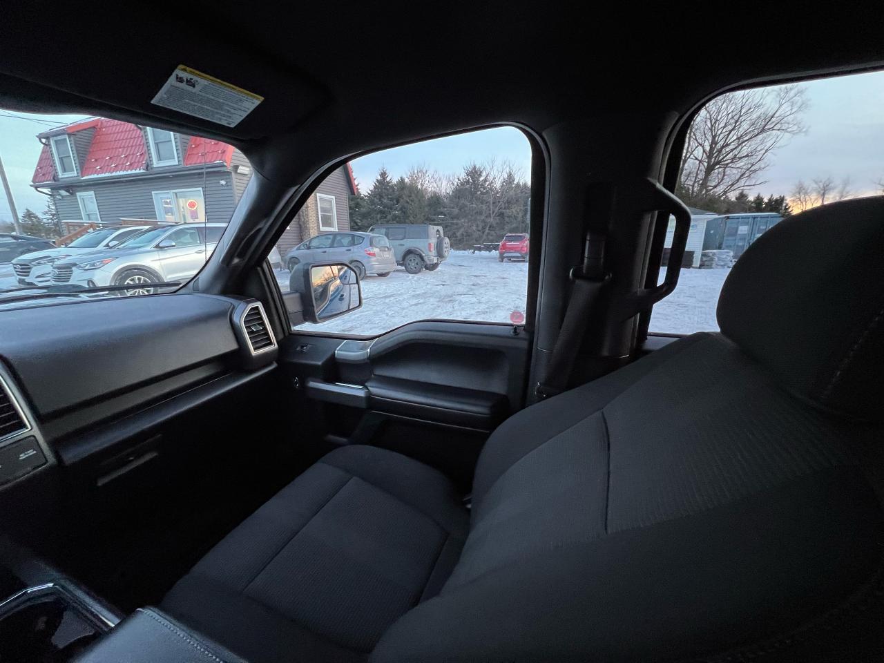 2017 Ford F-150 4WD SuperCrew 145" SPORT 5.0L V8 Photo