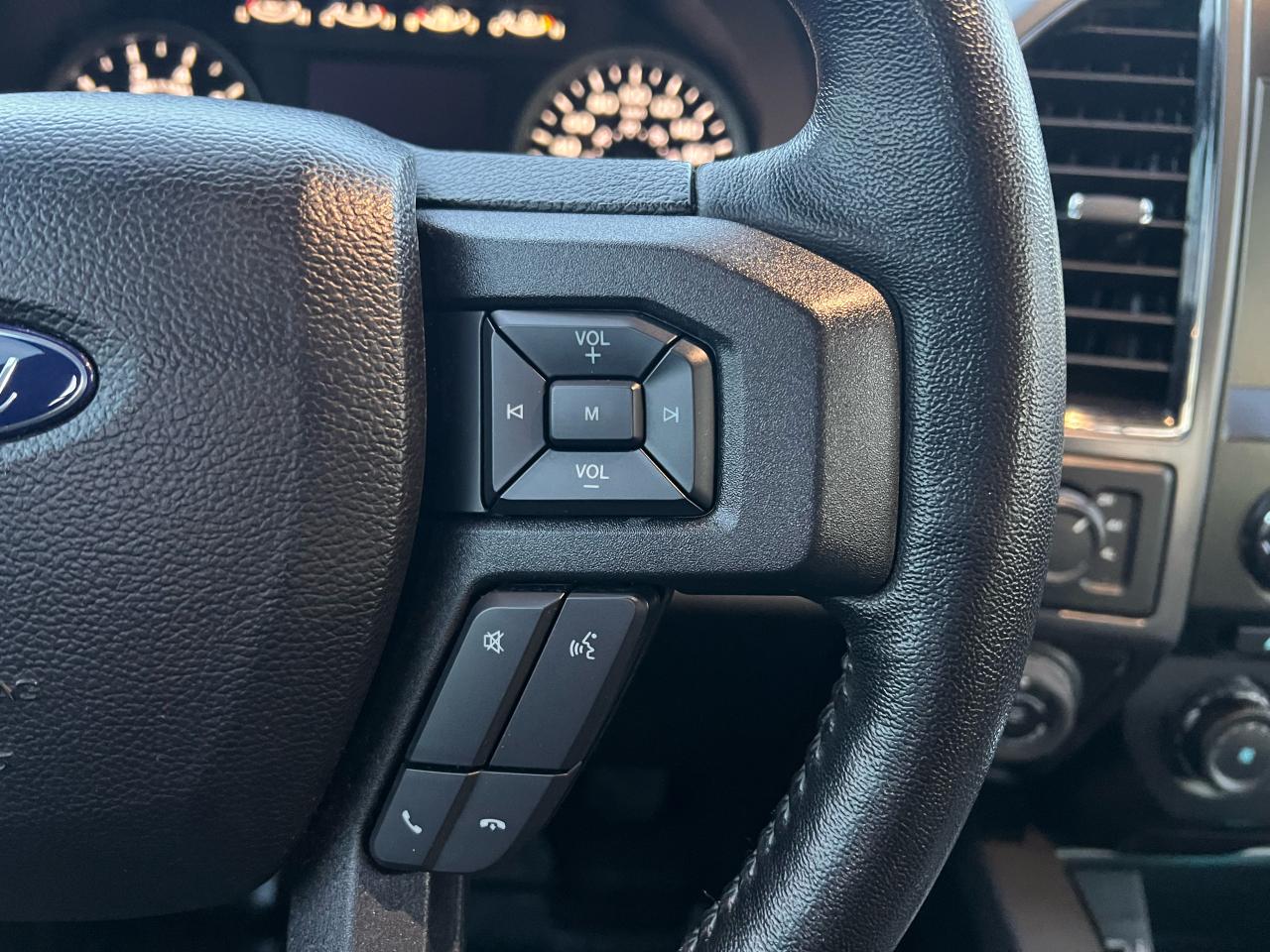 2017 Ford F-150 4WD SuperCrew 145" SPORT 5.0L V8 Photo