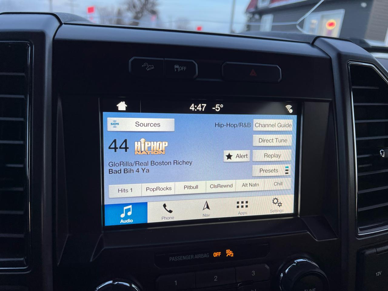 2017 Ford F-150 4WD SuperCrew 145" SPORT 5.0L V8 Photo